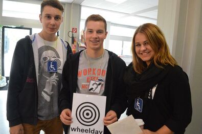 Schüler/innen mit Wheelday-Logo